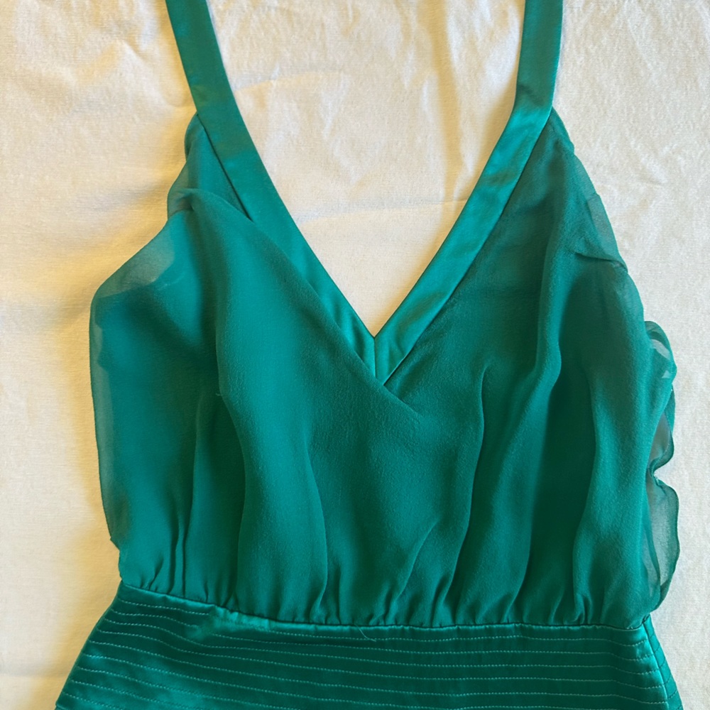 Emerald green cocktail dress!